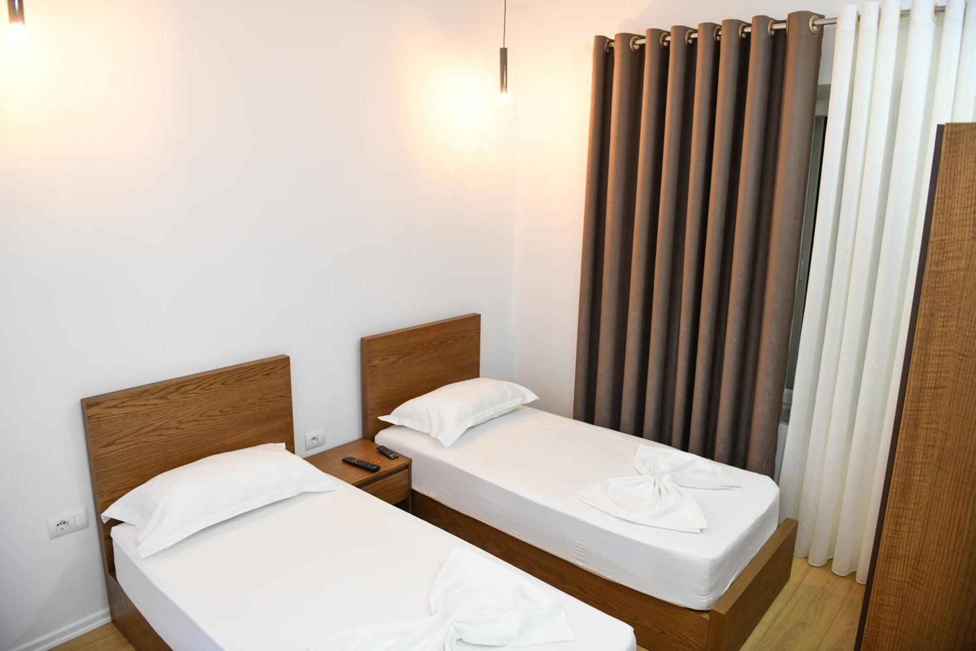 Guest House Cela City Centre Берат Екстер'єр фото