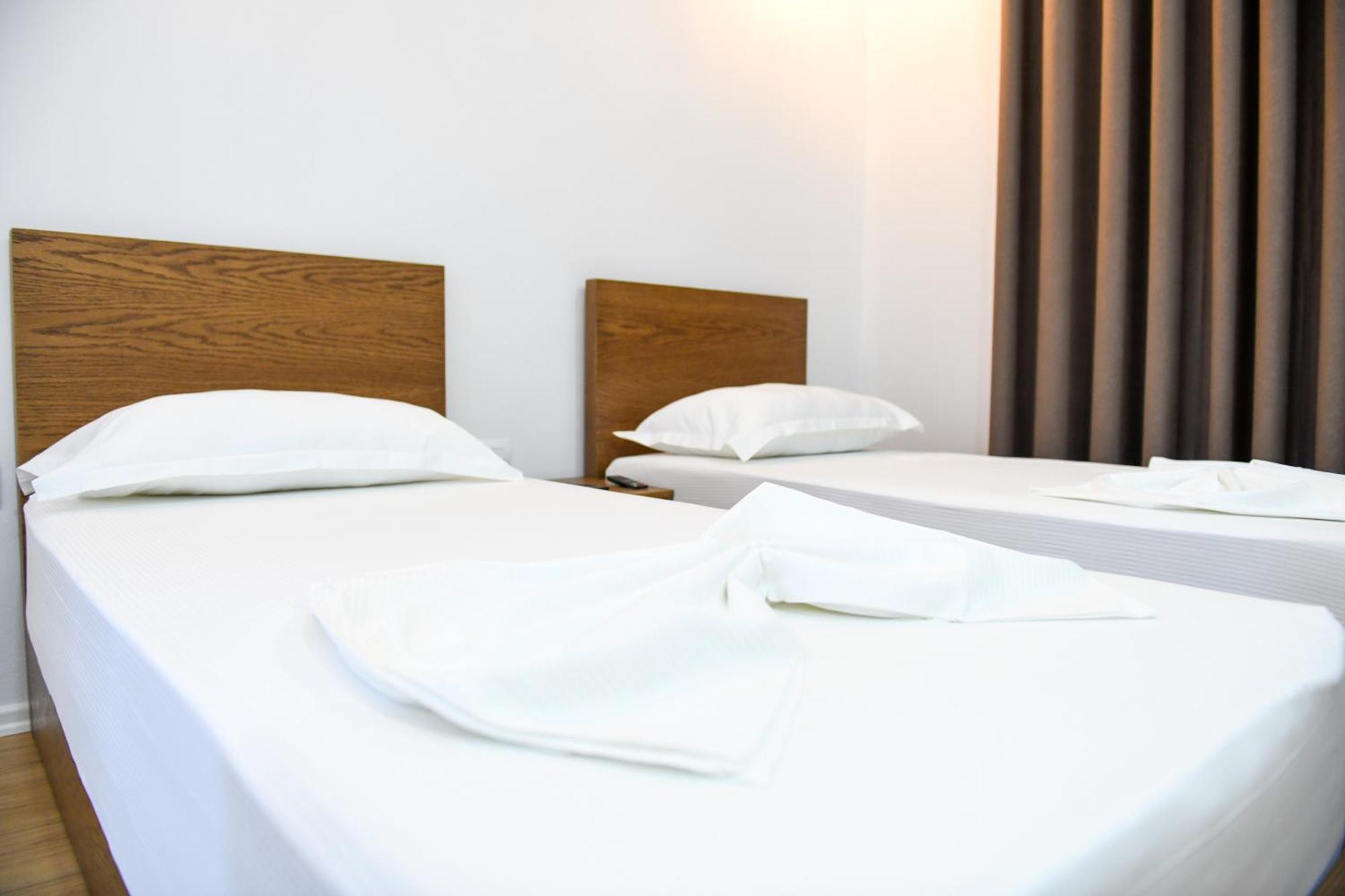 Guest House Cela City Centre Берат Екстер'єр фото