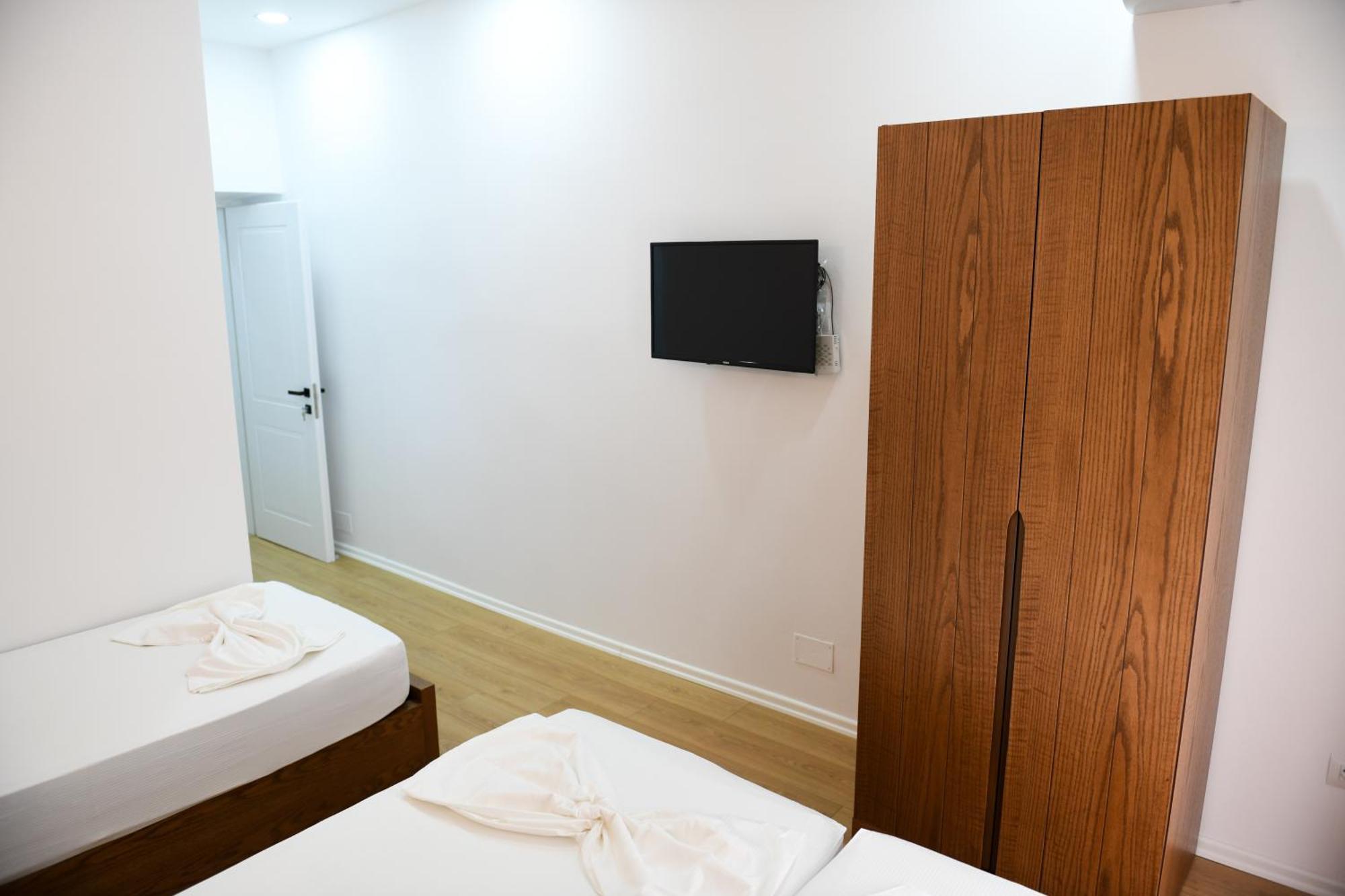 Guest House Cela City Centre Берат Екстер'єр фото