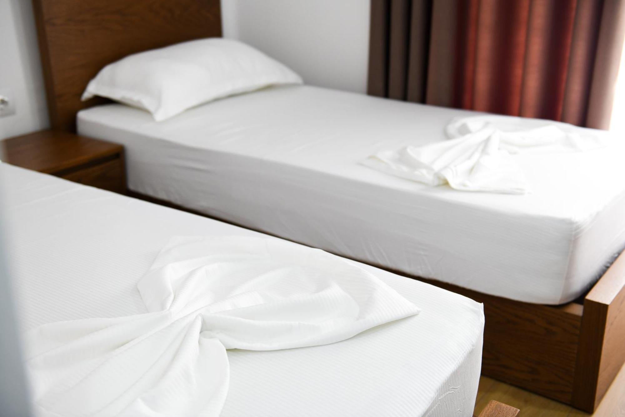Guest House Cela City Centre Берат Екстер'єр фото