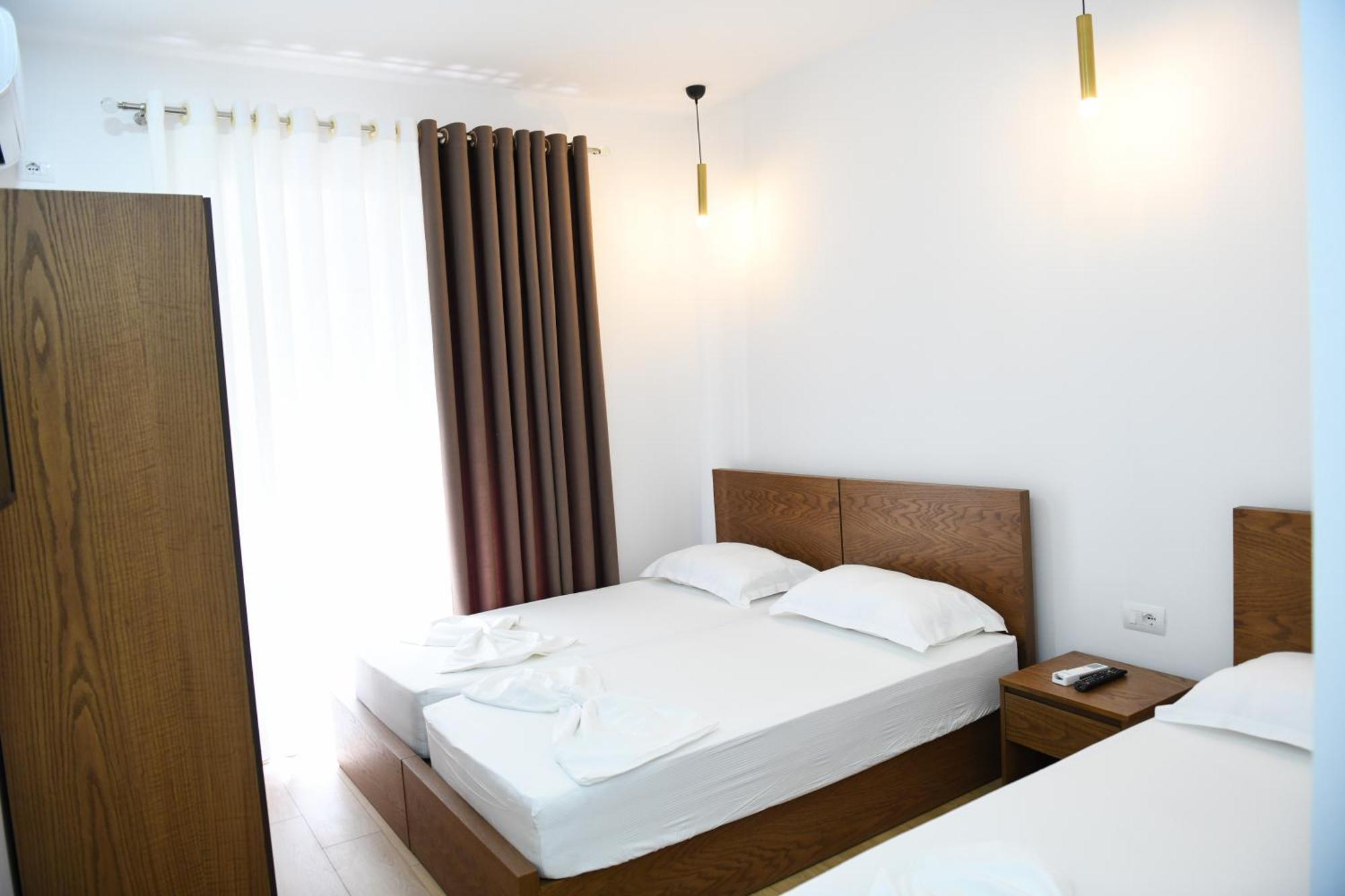 Guest House Cela City Centre Берат Екстер'єр фото
